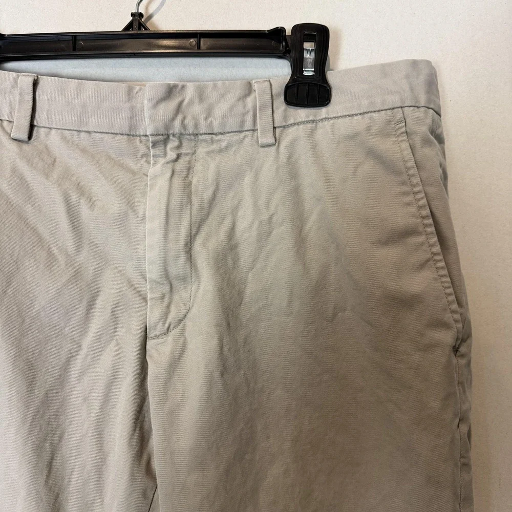 Banana Republic brand banana